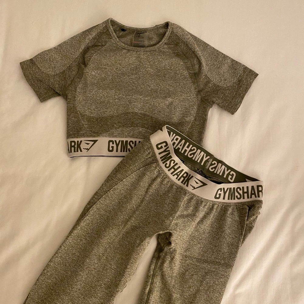 Gymshark short sleeve and legging set olive green